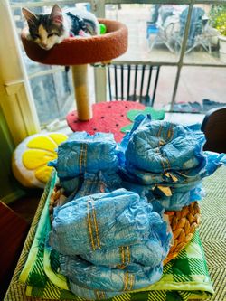 13 Happy Brand Disposable Pet Diapers – New/Open Pack