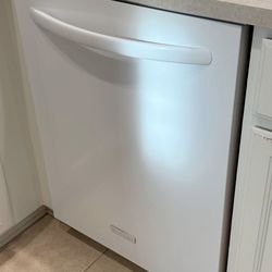 Kitchenaid dishwasher