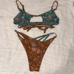Bikini (Zaful) And White With Gold Chains