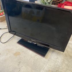 Samsung 32 Inch LCD Tv.  720p Resolution. Remote Included
