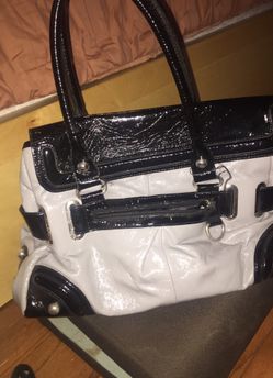 Black and white market handbag