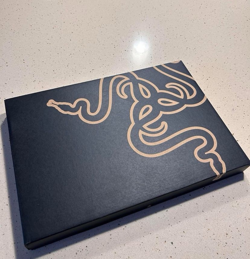 RAZER BLADE 16