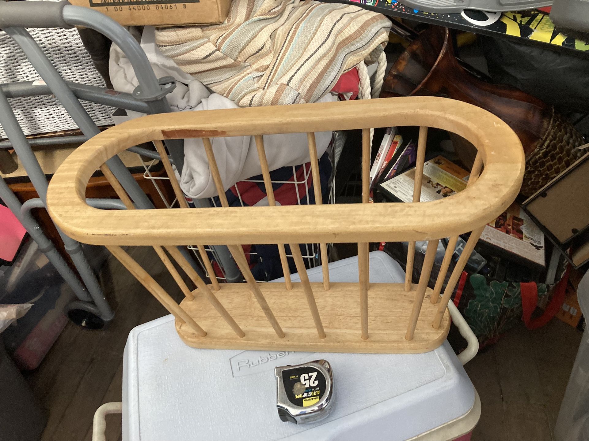 Magazine/newspaper/yarn Holder 