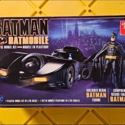 AMT BATMAN BATMOBILE PLASTIC MODEL KIT