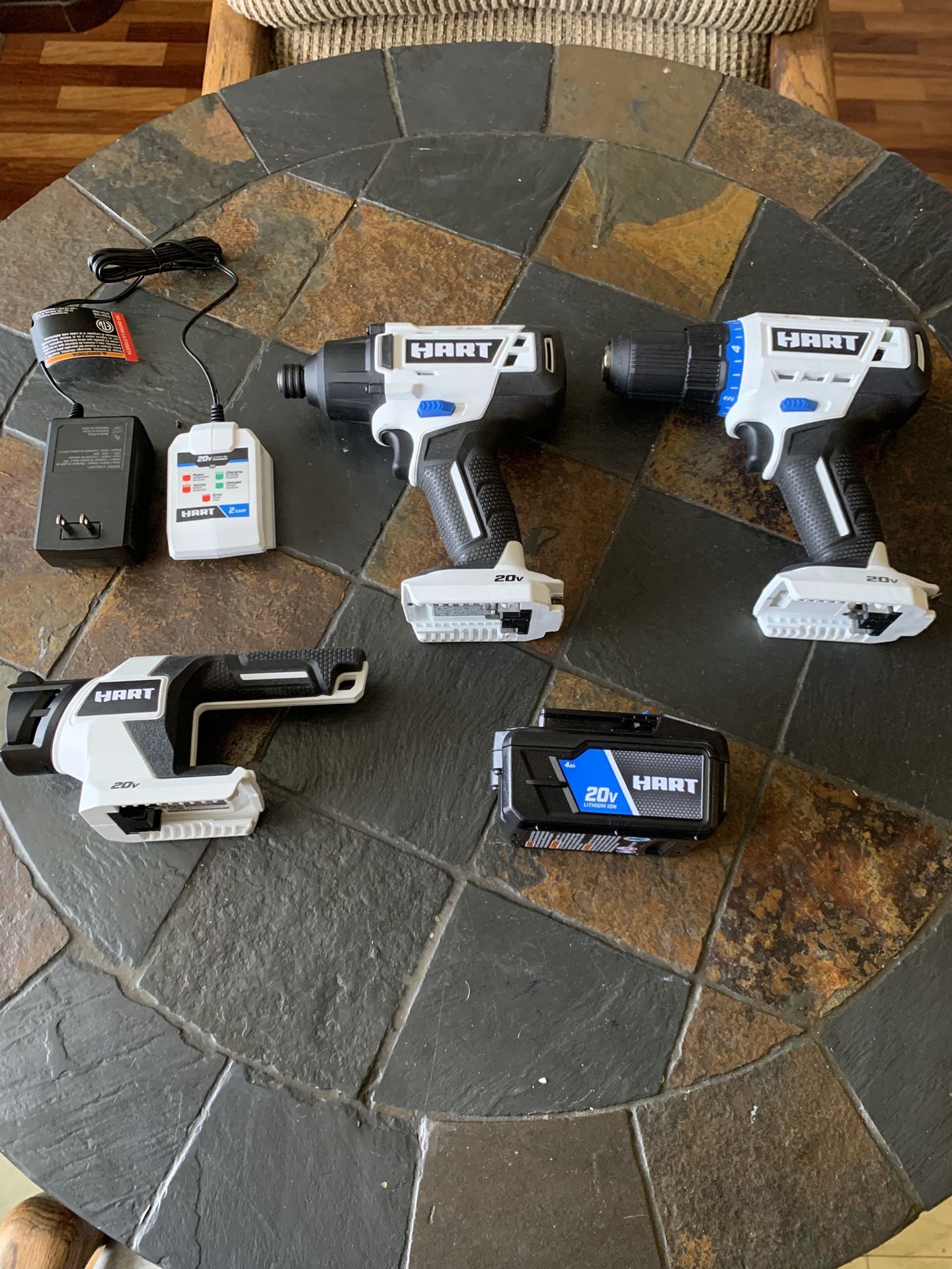 Hart Impact Drivers, Battery+charger, Flashlight