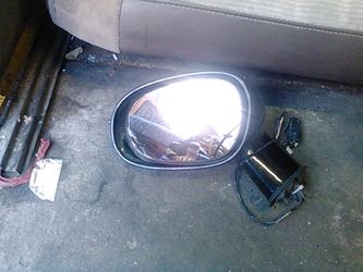 20014 dodge challenger driver side mirror