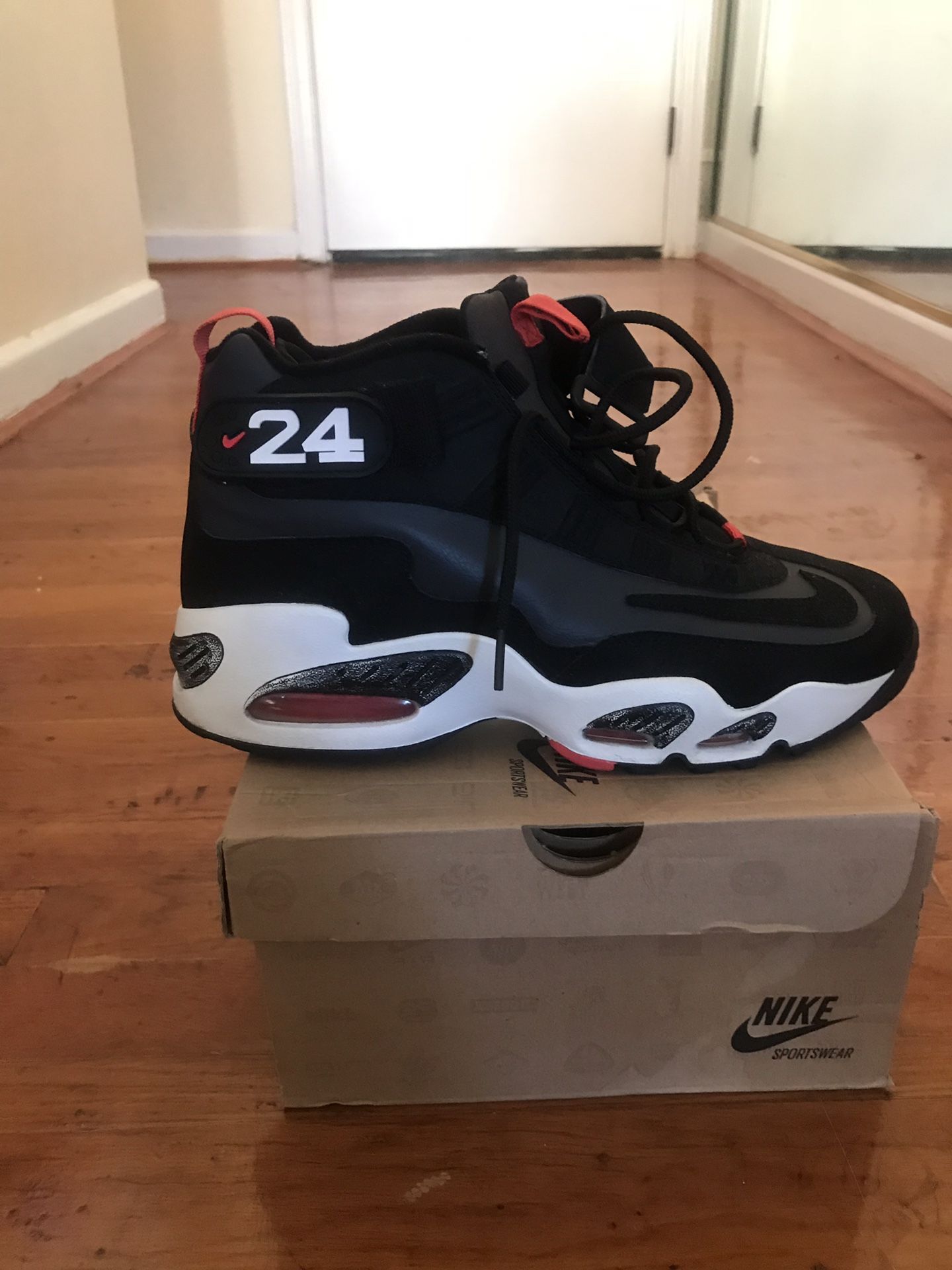 Air Griffey Max 1 Size 9.5 excellent condition