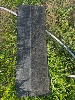 Black Asphalt Roof Shingle