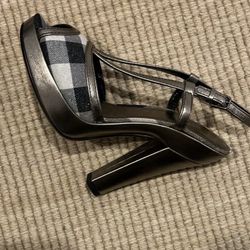 BRAND NEW Burberry Check sandals in metallic shimmer 4” heel 