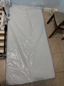 Twin mattress