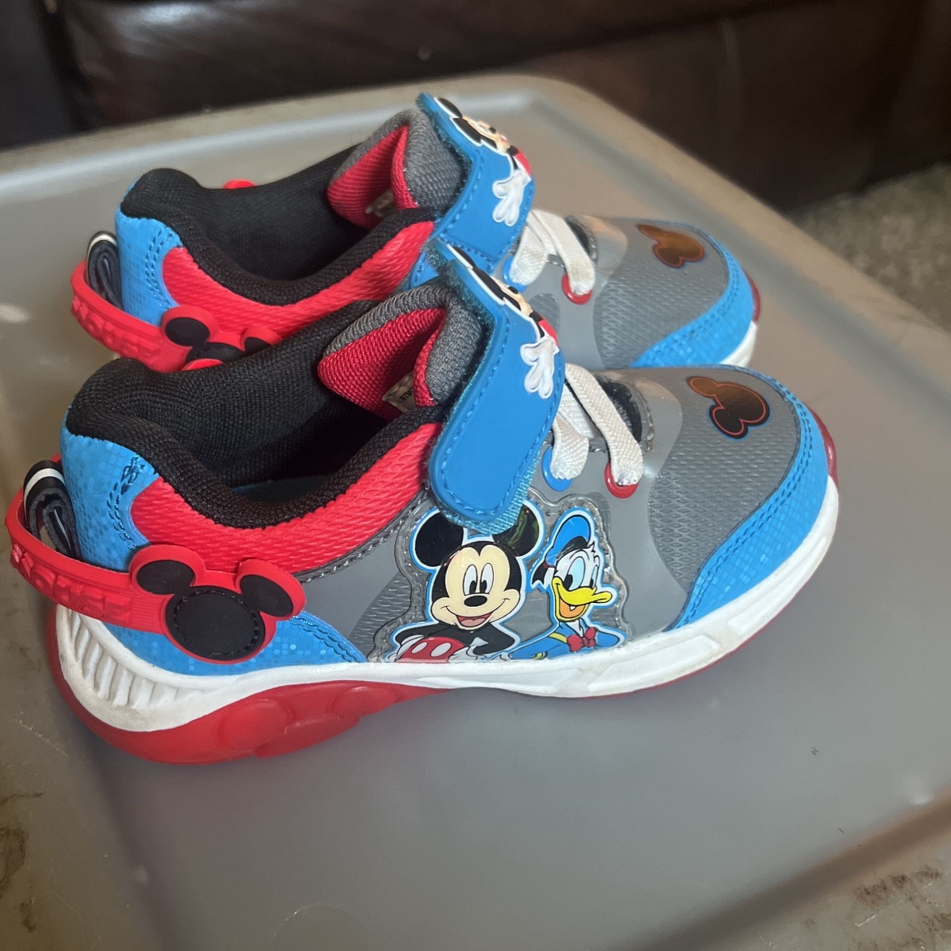 Light Up Mickey Mouse Shoes 9c