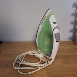 Black + Decker Iron