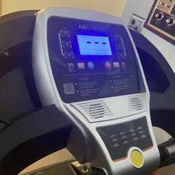 Treadmill Like New Condition 