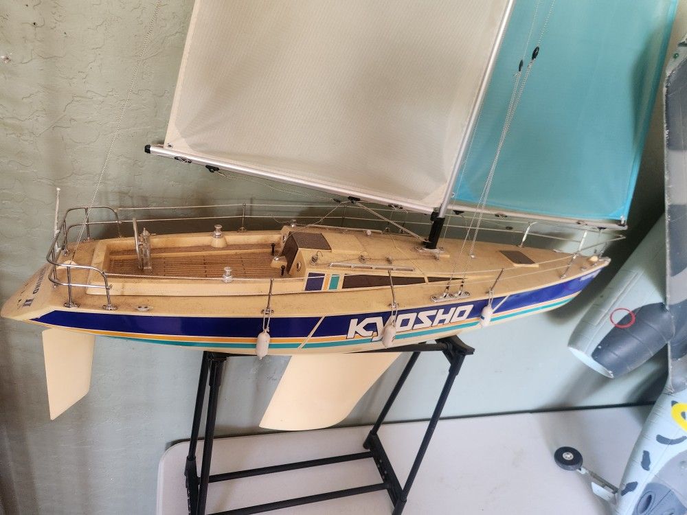 rc sailboat kyosho fairwinds 2