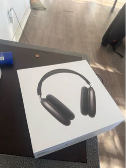 Apple Airpods Max Midnight headphones