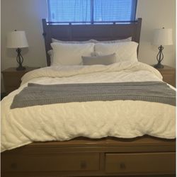 Cal King Wood Bedroom Set 