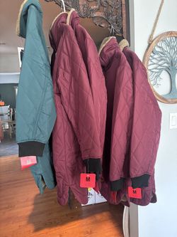 WHOLESALE 19 COATS $120  THATS  $6.50 A COAT  Weatherproof Vintage Women's Quilted Puffer Jackets w a sherpa lining Burgundy & in teal   NO ISSUES  NO