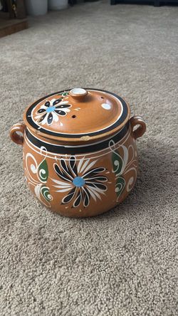 Mexican pottery pot