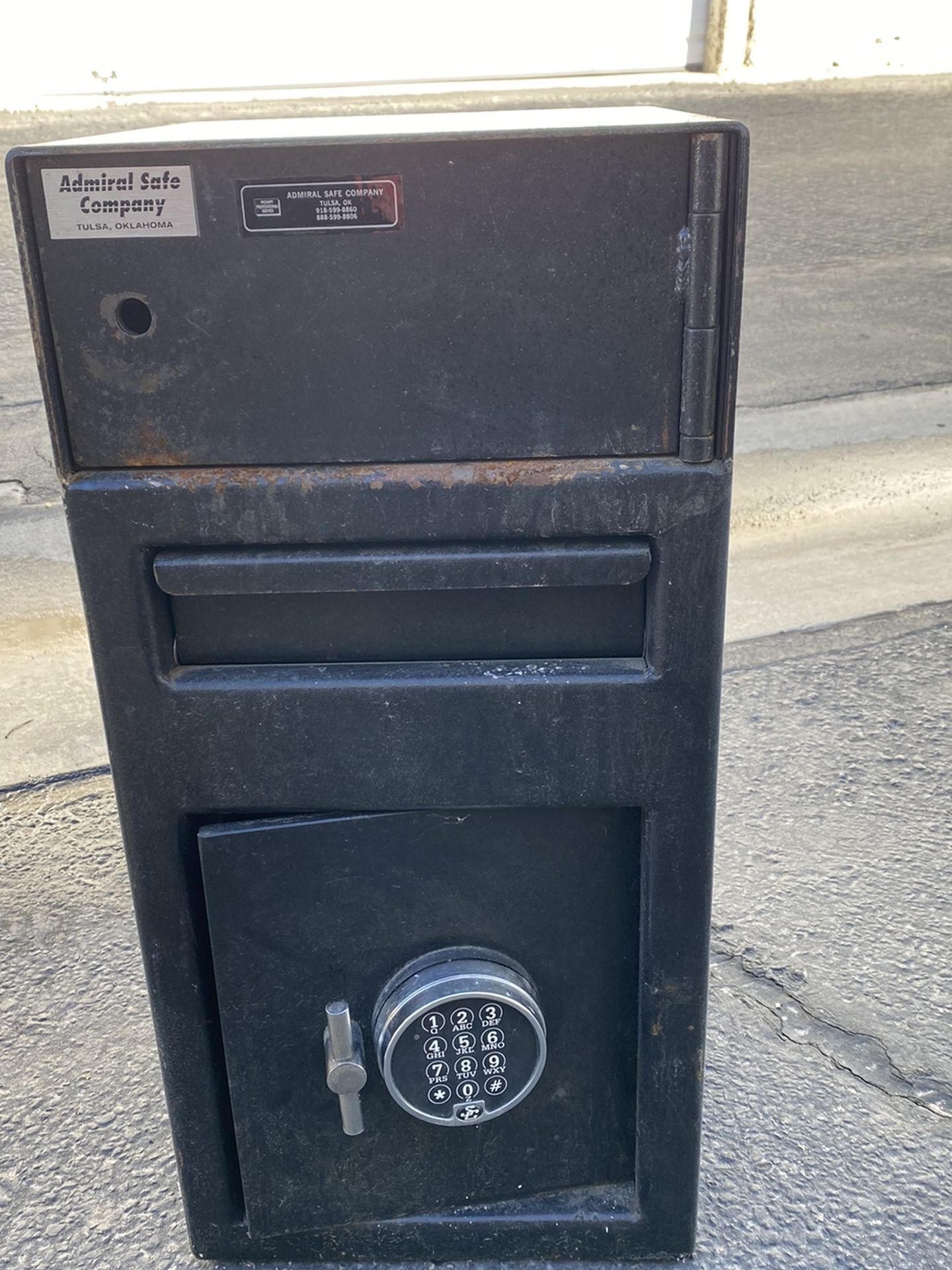Safe Deposit & Safe
