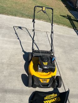 Dewalt ((open box)) 21 in. 150cc Briggs and Stratton 625ex Engine Rear Wheel Drive 2-in-1 Gas Self Propelled Walk Behind Lawn Mower