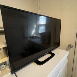 Used SHARP Flatscreen | Great Condition | 32” Screen 