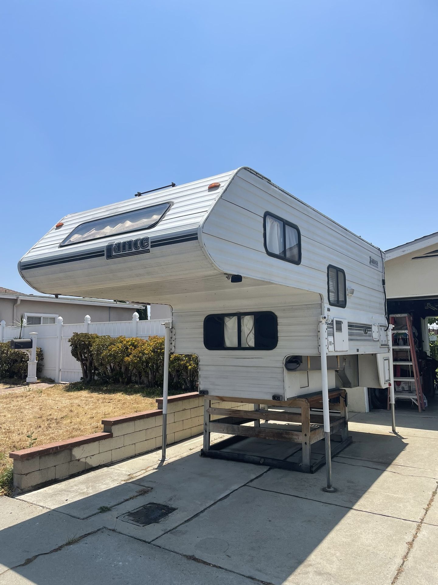 2002 Lance Lite Camper