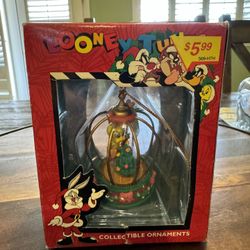 Vintage 1996 Looney Tunes Tweety Christmas Ornament