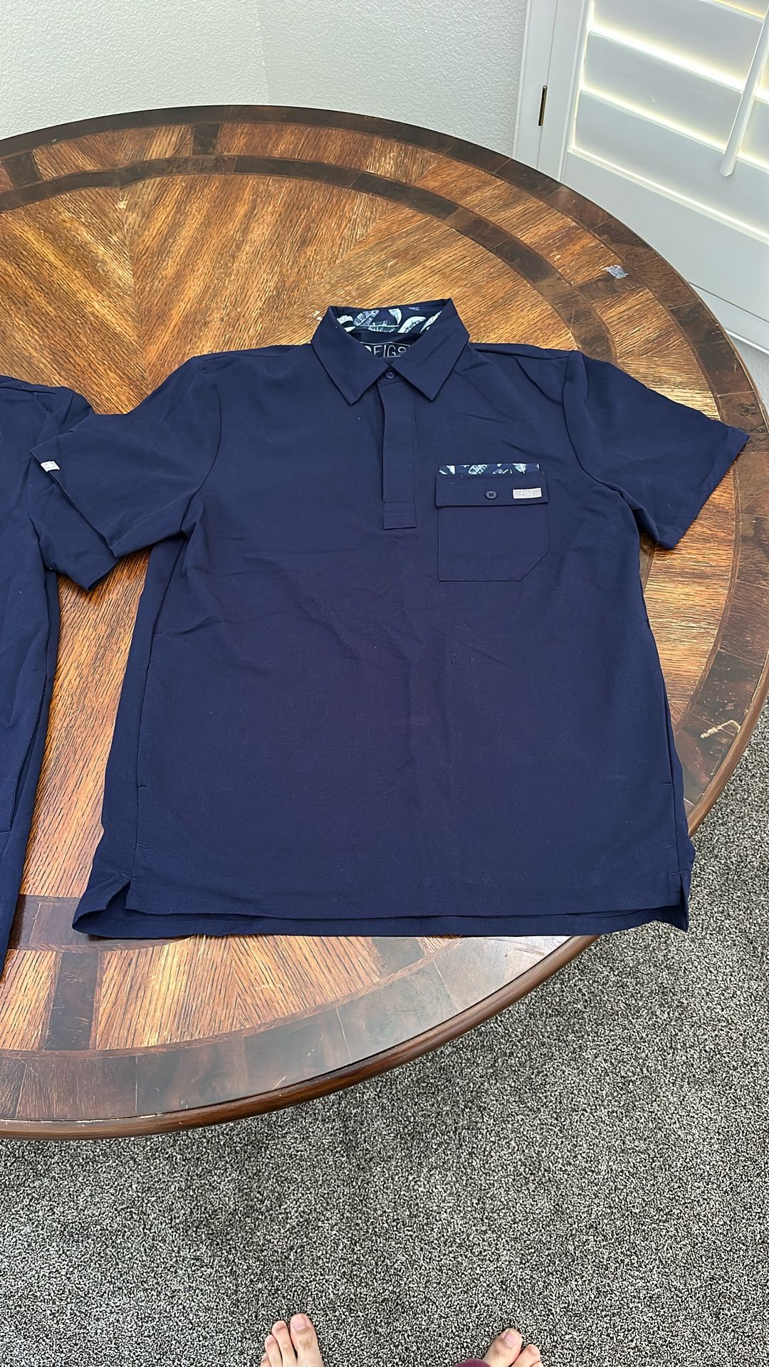 Men’s Figs Scrub Top