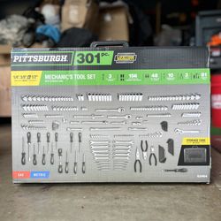 New Pittsburg Mechanical Tool Set