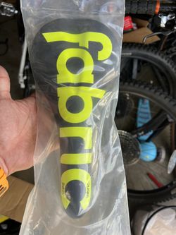 Fabric scoop bike saddle