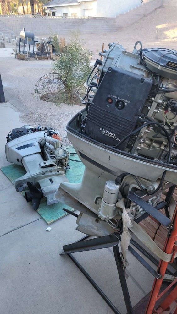 TWO suzuki DF140 2 Stoke Outboard Motor
