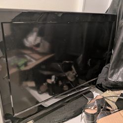 Element 37" LED Flatscreen TV