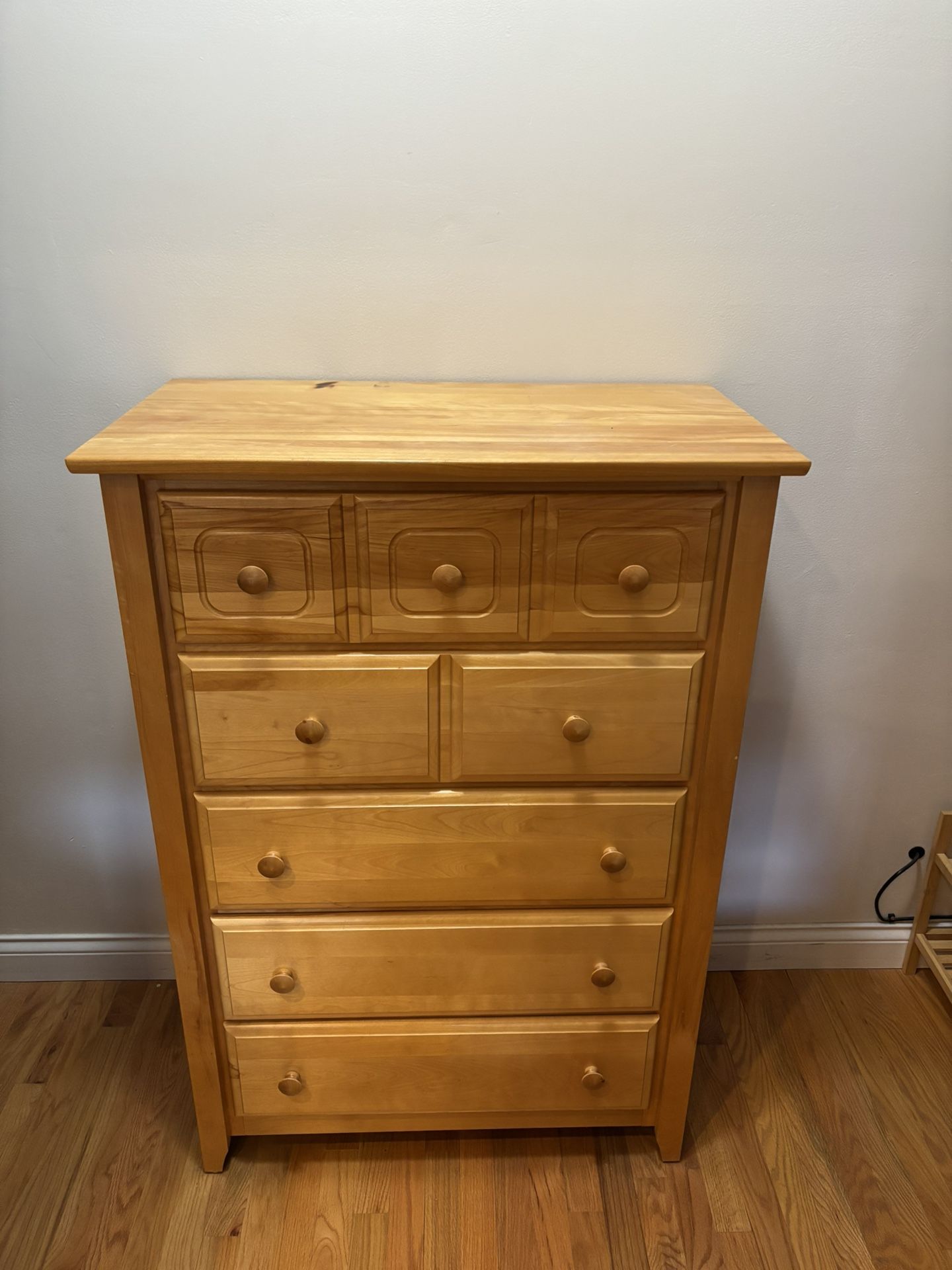 Traditional Solid Wood Dresser