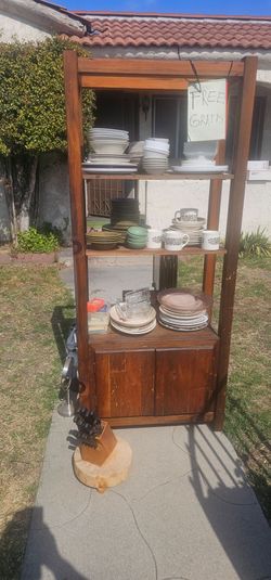Free! Gratis! Lynwood, Capistrano Ave & Norton Ave.