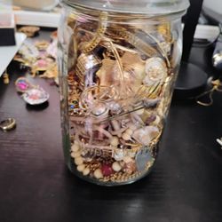 Untested And Some Signed Vintage Jewelry 