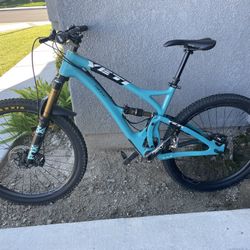Yeti SB135 Mountain Bike