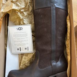 Women’s Size 8 UGG Boots