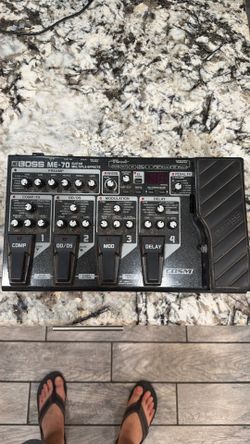 BOSS ME-70 GUITAR MULTIPLE EFFECTS