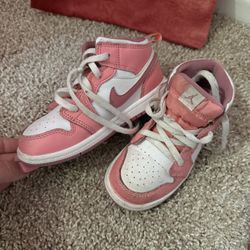 Little Girls, Pink Nikes, Size 9.5