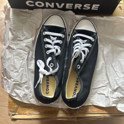 Converse all star Men size 8, Black low top
