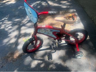 Kids bicycle w/ training wheels