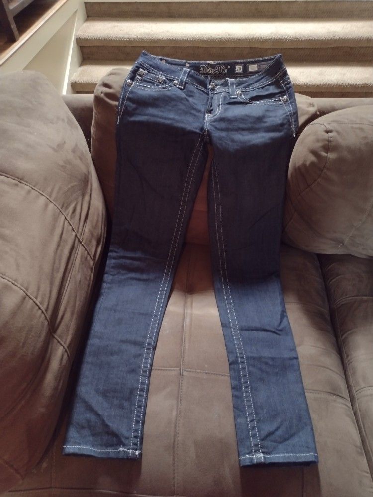 Like New Denim Miss Me Skinny Jeans Size 28