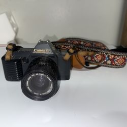 CANON T70 CAMERA + LENS