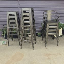 Metal Chairs And Barstools 