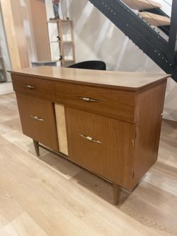MCM Dresser Mid-Century Modern Walnut Credenza / Sideboard