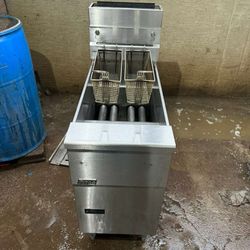 🔥 Natural Gas Commercial Fryer  – Ready to Work!