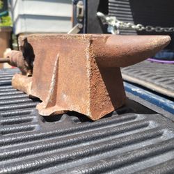 Bench Vise