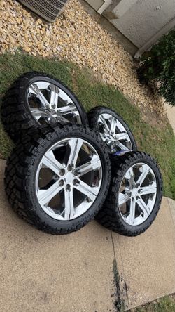 22” G13s Chevy/GMC Reps on 33x12.50R22 MT Tires