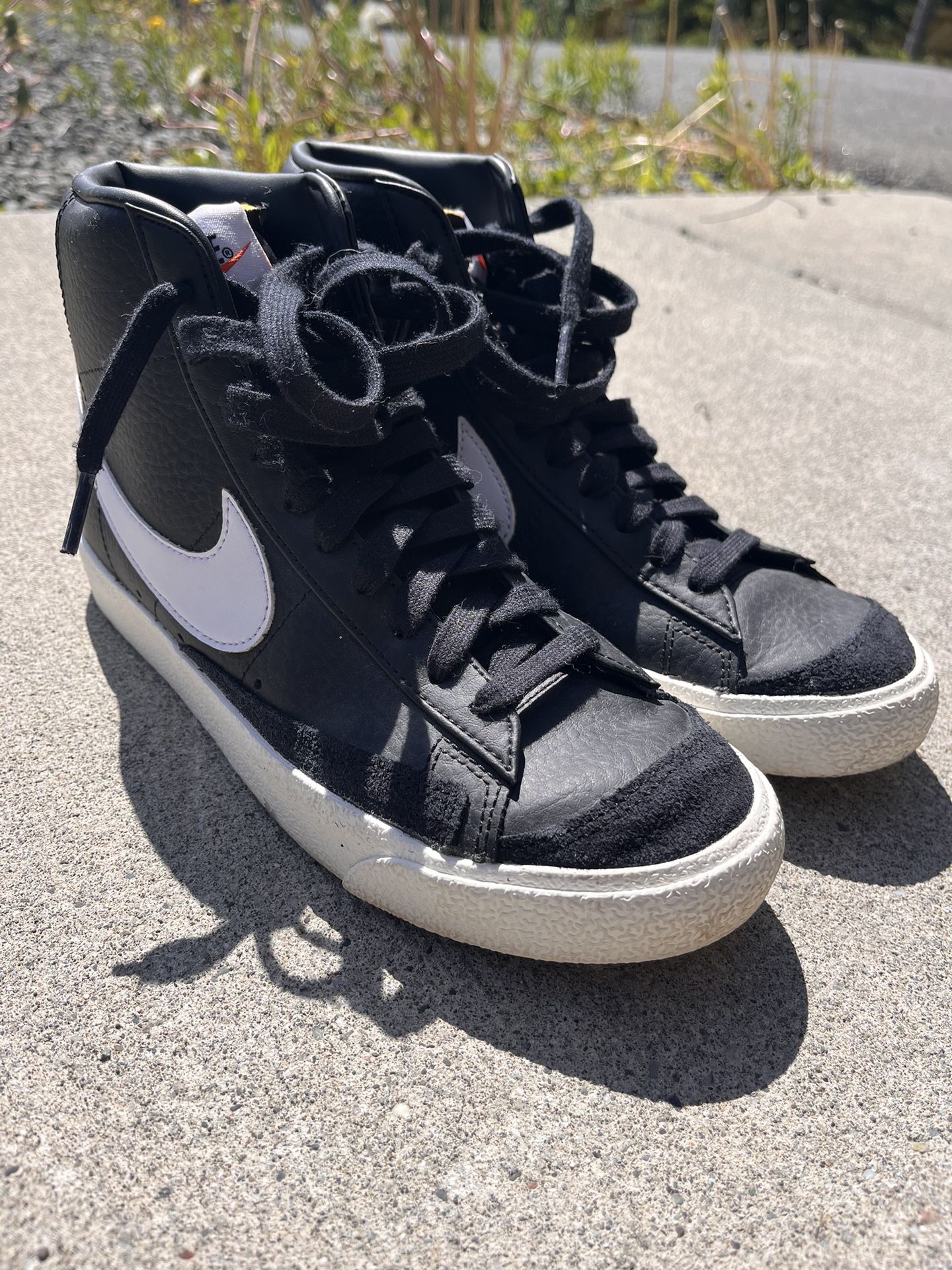 Black Nike Blazer Mid Vintage