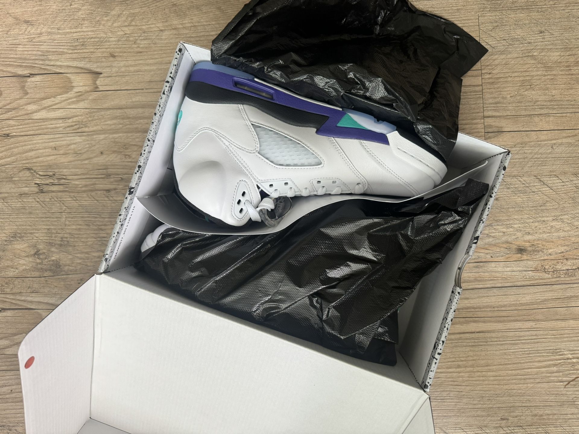 Air Jordan Retro 5 Grapes